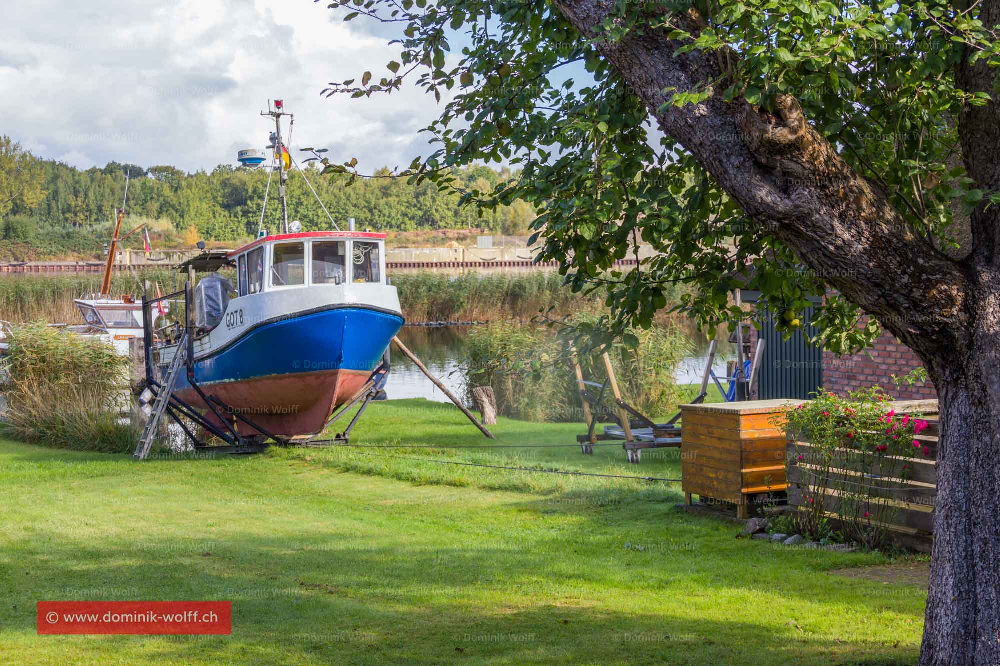 Bild + Foto - Fischkutter im Fischerdorf Gothmund