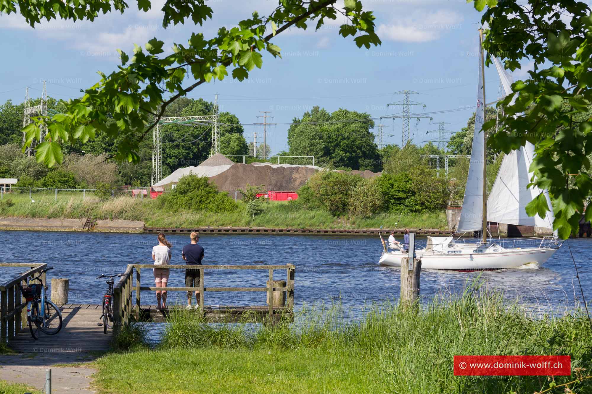 Bild + Foto - Segelboot auf der Trave