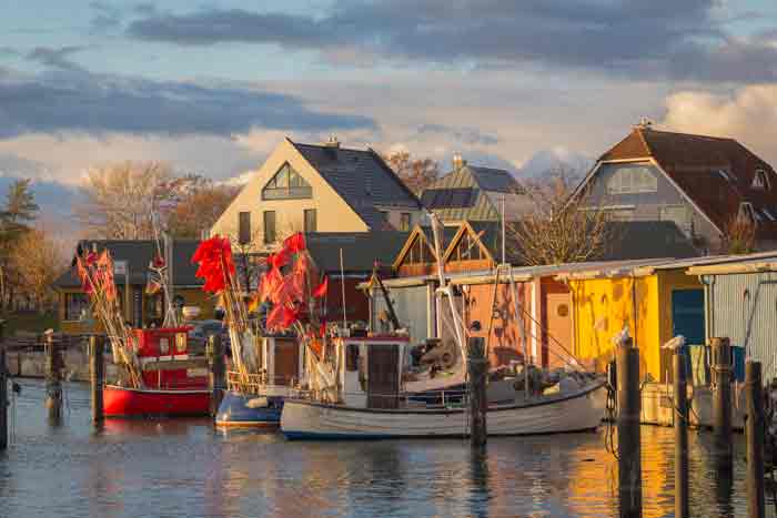 Abenddämmerung am Hafen