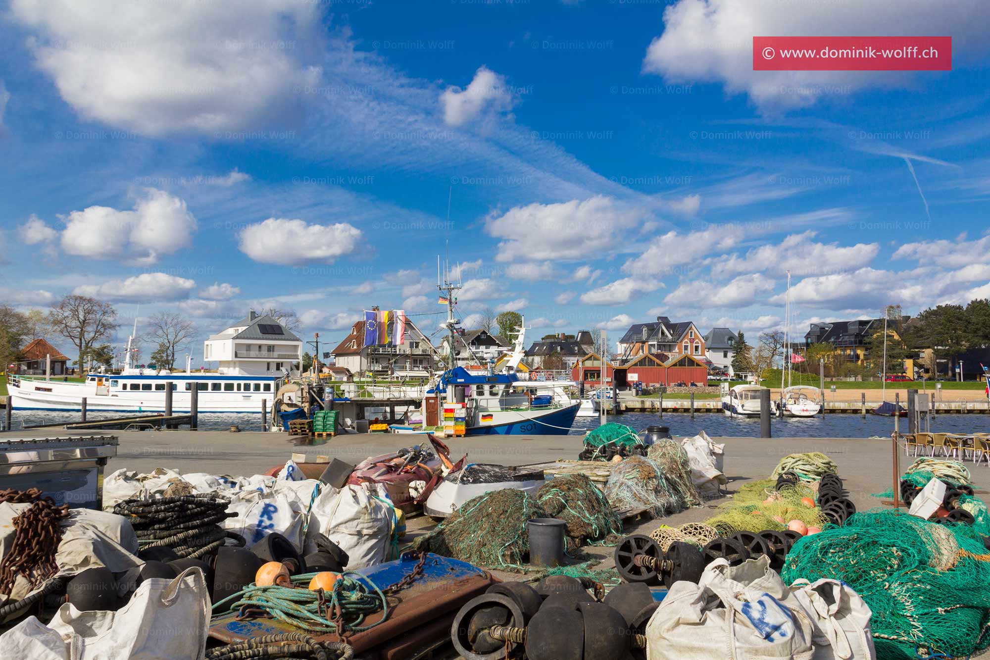 Bild + Foto - Fischereihafen von Niendorf/Ostsee