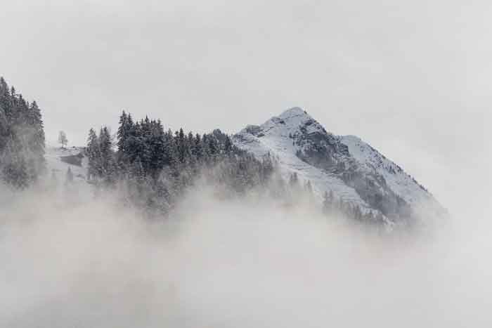 Plötzlicher Schnee im Saanenland