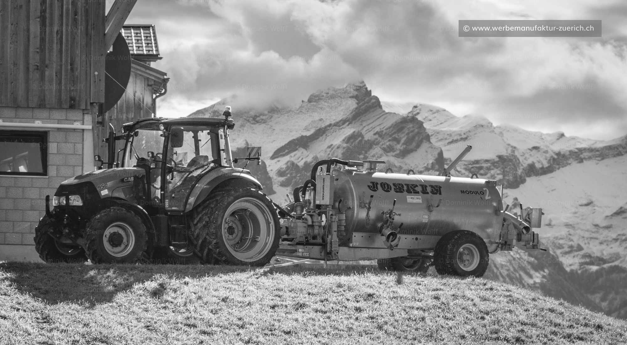 Bild + Foto - Bergbauer in Gstaad / Schweiz
