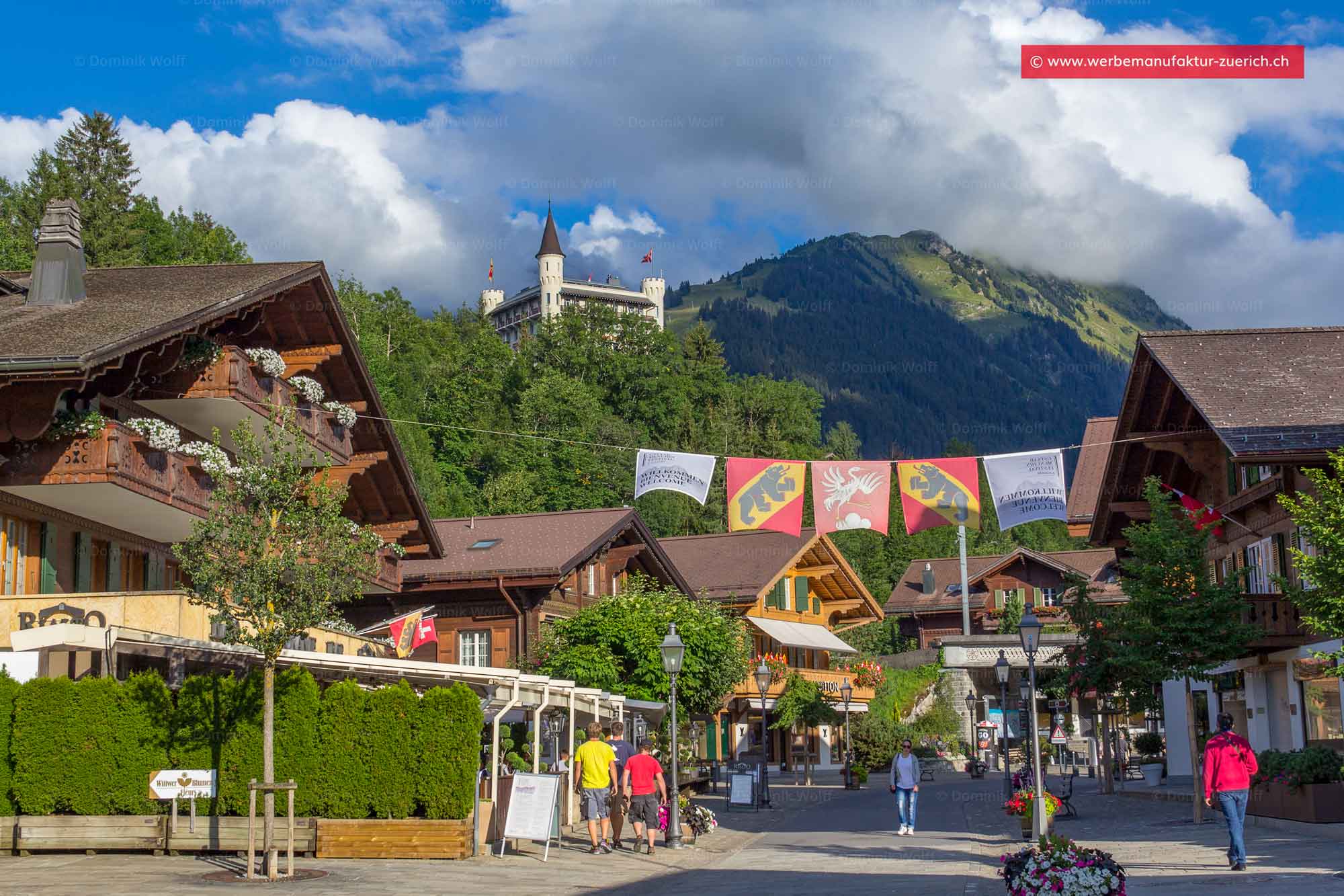 Bild + Foto - Promenade Gstaad / Schweiz